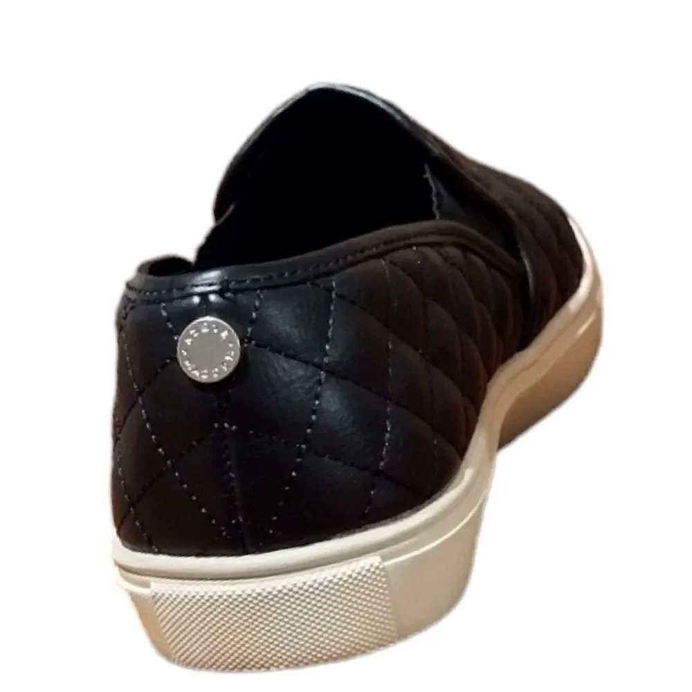 Pre-Owned Used Great Condition Steve Madden ECENTRCQ BLACK Slip Ons Size 8M!